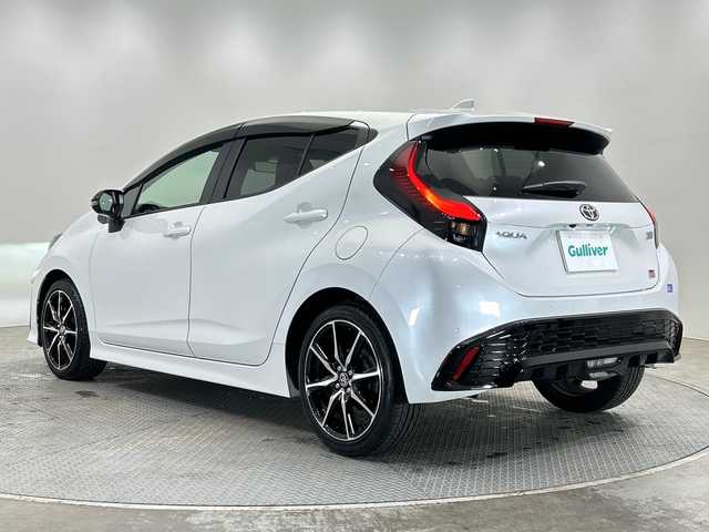 トヨタ アクア GRスポーツ 栃木県 2023(令5)年 0.5万km プラチナホワイトパールマイカ 純正ディスプレイオーディオ/(ワンセグTV/Bluetooth/USB)/全方位カメラ/バックカメラ/ハーフレザー/禁煙車/純正フロアマット/純正アルミホイール/ETC2.0/プッシュスタート/スマートキー/100V充電/コーナーセンサー/オートライト/オートマチックハイビーム/ABS/横滑り防止装置/レーンアシスト/盗難防止装置/LEDヘッドライト/衝撃衝突軽減システム