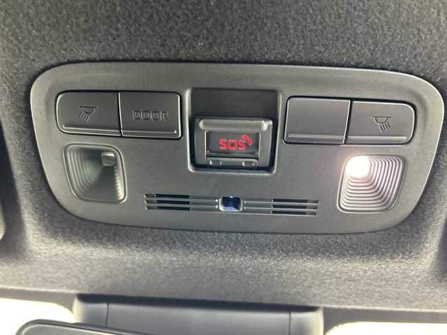 トヨタ アクア GRスポーツ 栃木県 2023(令5)年 0.5万km プラチナホワイトパールマイカ 純正ディスプレイオーディオ/(ワンセグTV/Bluetooth/USB)/全方位カメラ/バックカメラ/ハーフレザー/禁煙車/純正フロアマット/純正アルミホイール/ETC2.0/プッシュスタート/スマートキー/100V充電/コーナーセンサー/オートライト/オートマチックハイビーム/ABS/横滑り防止装置/レーンアシスト/盗難防止装置/LEDヘッドライト/衝撃衝突軽減システム