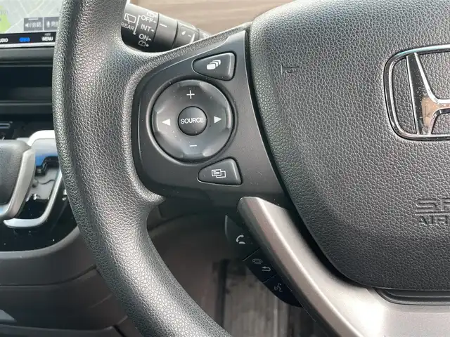 ホンダ フリード ハイブリット G ホンダセンシング 島根県 2020(令2)年 2.1万km プラチナホワイトパール 禁煙車/純正９インチメモリナビ　/フルセグＴＶ　/ＤＶＤ再生　/Ｂｌｕｅｔｏｏｔｈ接続　/バックカメラ　/ＥＴＣ　/前後ドライブレコーダー/両側パワースライドドア　/アダプティブクルーズコントロール　/衝突軽減ブレーキ　/レーンキープアシスト/後方コーナーセンサー　/前席シートヒーター　/スマートキー/純正ＬＥＤヘッドライト　/純正１５インチアルミホイール/純正フロアマット