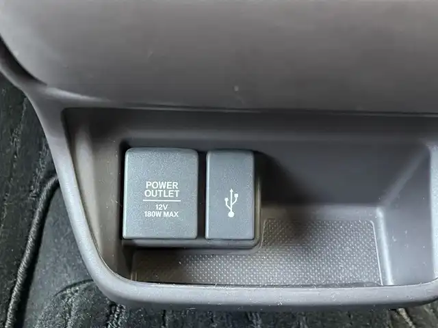 ホンダ フリード ハイブリット G ホンダセンシング 島根県 2020(令2)年 2.1万km プラチナホワイトパール 禁煙車/純正９インチメモリナビ　/フルセグＴＶ　/ＤＶＤ再生　/Ｂｌｕｅｔｏｏｔｈ接続　/バックカメラ　/ＥＴＣ　/前後ドライブレコーダー/両側パワースライドドア　/アダプティブクルーズコントロール　/衝突軽減ブレーキ　/レーンキープアシスト/後方コーナーセンサー　/前席シートヒーター　/スマートキー/純正ＬＥＤヘッドライト　/純正１５インチアルミホイール/純正フロアマット