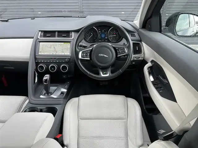 ジャガー Ｅペース S 180PS 茨城県 2020(令2)年 3.6万km 黒 1オーナー /ACC /LKA /BSM /純正ナビ /ＣarＰlay /360度カメラ /フルセグ /ベージュ革 /シートヒーター /パワーシート /ステアリングヒーター /パワーバックドア /LED /純正19インチAW