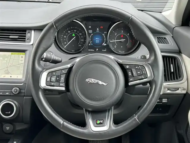 ジャガー Ｅペース S 180PS 茨城県 2020(令2)年 3.6万km 黒 1オーナー /ACC /LKA /BSM /純正ナビ /ＣarＰlay /360度カメラ /フルセグ /ベージュ革 /シートヒーター /パワーシート /ステアリングヒーター /パワーバックドア /LED /純正19インチAW