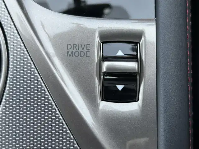 日産 スカイライン ニスモ 愛知県 2023(令5)年 0.6万km 白 ワンオーナー/1000台限定車/純正メモリーナビ/BOSEサウンド/全周囲アラウンドビューモニター/DTV、ETC2.0/電動ガラスサンルーフ/NISMO専用オプション