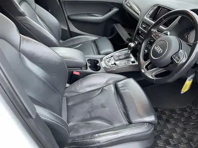 アウディ ＳＱ５ クワトロ 香川県 2015(平27)年 17.2万km グレイシアホワイトメタリック スマートキー/パドルシフト/ACC/パワーシート/シートヒーター/ブラックレザーシート/ETC/純正２１インチアルミ/コーナーセンサー/ウィンカーミラー/ルーフレール/オートライト/BSM/BANG&OLUFSEN