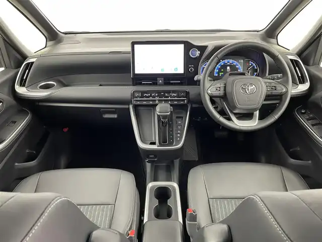 トヨタ ノア ハイブリッド Z 埼玉県 2022(令4)年 2.1万km メタルストリームM ディスプレイオーディオ（コネクティッドナビ対応）Plus/TV（フルセグ）＋CD・DVDデッキ/BSM/ETC2.0ユニット（VICS機能付）/レーダークルーズコントロール/両側パワースライド/前席シートヒーター/100V充電/バックカメラ/純正マット/純正アルミホイール/衝突軽減ブレーキ/横滑り防止装置/オートライト/LEDライト/フォグライト