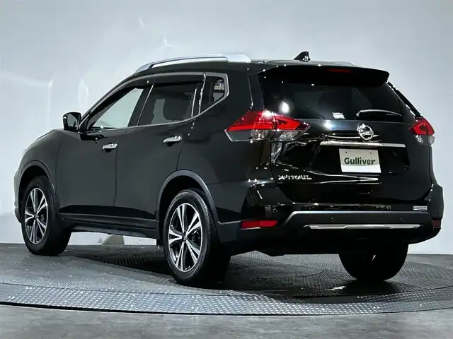 日産 エクストレイル 愛媛県 2020(令2)年 5.7万km ダイヤモンドブラック ・純正９型ナビ（フルセグＴＶ・ＢＴ・ＦＭＡＭ・ＣＤＤＶＤ・ＵＳＢ接続・ＡＵＸ）/・全方位カメラ　/・前方ドラレコ/・ＥＴＣ　/・10インチフリップダウンモニター　/・プロパイロット　/・パワーバックドア　/・全席シートヒーター/・アイドリングストップ/・横滑り防止/・デジタルインナーミラー/・踏み間違い防止