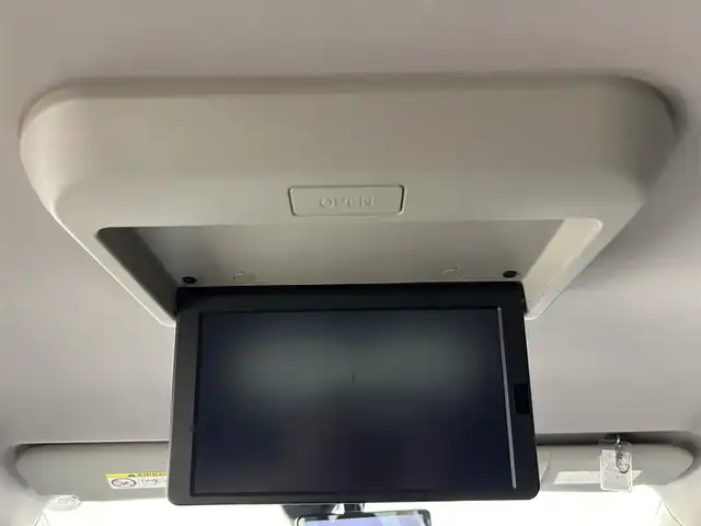 日産 エクストレイル 愛媛県 2020(令2)年 5.7万km ダイヤモンドブラック ・純正９型ナビ（フルセグＴＶ・ＢＴ・ＦＭＡＭ・ＣＤＤＶＤ・ＵＳＢ接続・ＡＵＸ）/・全方位カメラ　/・前方ドラレコ/・ＥＴＣ　/・10インチフリップダウンモニター　/・プロパイロット　/・パワーバックドア　/・全席シートヒーター/・アイドリングストップ/・横滑り防止/・デジタルインナーミラー/・踏み間違い防止