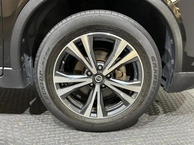 日産 エクストレイル 愛媛県 2020(令2)年 5.7万km ダイヤモンドブラック ・純正９型ナビ（フルセグＴＶ・ＢＴ・ＦＭＡＭ・ＣＤＤＶＤ・ＵＳＢ接続・ＡＵＸ）/・全方位カメラ　/・前方ドラレコ/・ＥＴＣ　/・10インチフリップダウンモニター　/・プロパイロット　/・パワーバックドア　/・全席シートヒーター/・アイドリングストップ/・横滑り防止/・デジタルインナーミラー/・踏み間違い防止