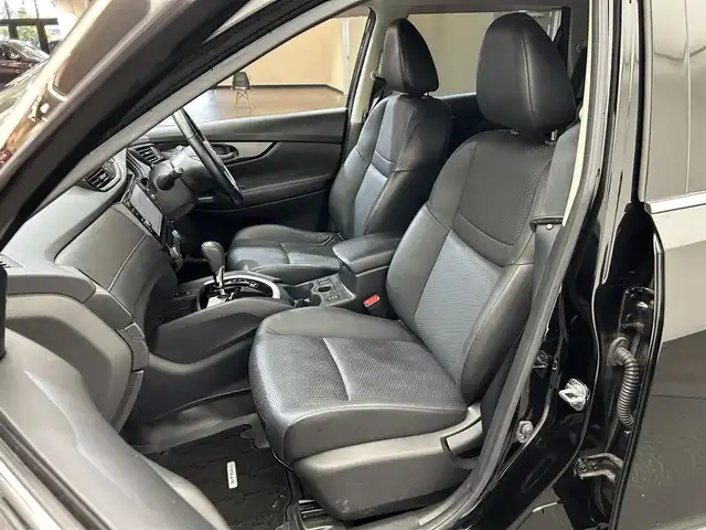 日産 エクストレイル 20Xi 愛媛県 2020(令2)年 5.7万km ダイヤモンドブラック 純正９型ナビ/（フルセグＴＶ・ＢＴ・ＦＭＡＭ・ＣＤＤＶＤ・ＵＳＢ接続・ＡＵＸ）/全方位カメラ　/前方ドラレコ/ＥＴＣ　/10インチフリップダウンモニター　/プロパイロット/・インテリジェントLI/・BSW/・RCTA　/パワーバックドア　/ルーフレール/全席シートヒーター/アイドリングストップ/横滑り防止/デジタルインナーミラー/踏み間違い防止