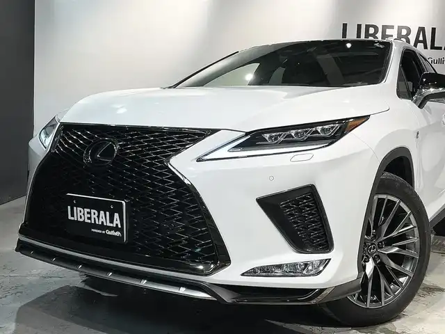 レクサス ＲＸ 300 Fスポーツ 道央・札幌 2020(令2)年 3.1万km ホワイトノーヴァガラスフレーク ワンオーナー/寒冷地仕様/純正12.3インチナビ(フルセグTV/CD/DVD/SD/BT/Miracast)/パノラマルーフ/カラーヘッドアップディスプレイ/本革スポーツシート/シートヒーター(全席)/コンフォータブルエアシート(D/N)/8Way調整式パワーシート(D/N)/セカンドパワーシート/LexusSafetySystem+/・プリクラッシュセーフティ/・レーダークルーズコントロール/・レーントレーシングアシスト/・ロードサインアシスト/・オートマチックハイビーム/ブラインドスポットモニター/パーキングサポートブレーキ/三眼フルLEDヘッドランプ/本革ステアリングホイール/ステアリングヒーター/ハンズフリーパワーバックドア/アイドリングストップ/電動パーキングブレーキ/ブレーキホールド/レクサスRXプレミアムサウンド/ETC2.0/プッシュスタート/スマートキー/純正エンジンスターター/純正20インチアルミホイール付き冬タイヤ有(235/55/R20)