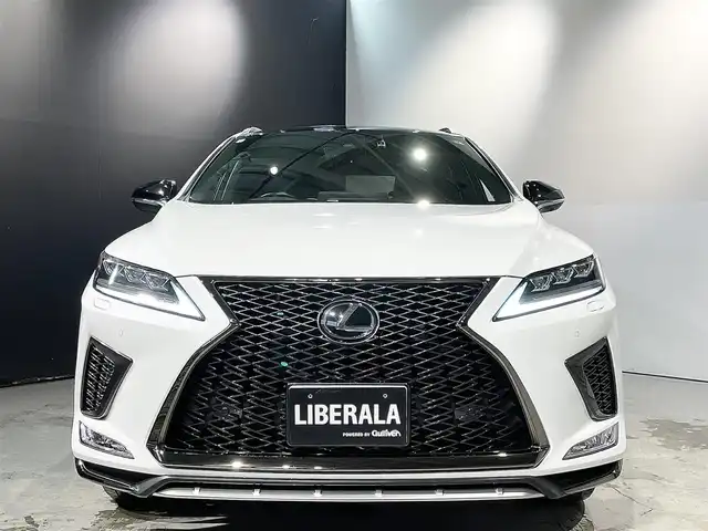 レクサス ＲＸ 300 Fスポーツ 道央・札幌 2020(令2)年 3.1万km ホワイトノーヴァガラスフレーク ワンオーナー/寒冷地仕様/純正12.3インチナビ(フルセグTV/CD/DVD/SD/BT/Miracast)/パノラマルーフ/カラーヘッドアップディスプレイ/本革スポーツシート/シートヒーター(全席)/コンフォータブルエアシート(D/N)/8Way調整式パワーシート(D/N)/セカンドパワーシート/LexusSafetySystem+/・プリクラッシュセーフティ/・レーダークルーズコントロール/・レーントレーシングアシスト/・ロードサインアシスト/・オートマチックハイビーム/ブラインドスポットモニター/パーキングサポートブレーキ/三眼フルLEDヘッドランプ/本革ステアリングホイール/ステアリングヒーター/ハンズフリーパワーバックドア/アイドリングストップ/電動パーキングブレーキ/ブレーキホールド/レクサスRXプレミアムサウンド/ETC2.0/プッシュスタート/スマートキー/純正エンジンスターター/純正20インチアルミホイール付き冬タイヤ有(235/55/R20)