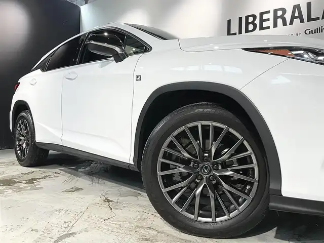 レクサス ＲＸ 300 Fスポーツ 道央・札幌 2020(令2)年 3.1万km ホワイトノーヴァガラスフレーク ワンオーナー/寒冷地仕様/純正12.3インチナビ(フルセグTV/CD/DVD/SD/BT/Miracast)/パノラマルーフ/カラーヘッドアップディスプレイ/本革スポーツシート/シートヒーター(全席)/コンフォータブルエアシート(D/N)/8Way調整式パワーシート(D/N)/セカンドパワーシート/LexusSafetySystem+/・プリクラッシュセーフティ/・レーダークルーズコントロール/・レーントレーシングアシスト/・ロードサインアシスト/・オートマチックハイビーム/ブラインドスポットモニター/パーキングサポートブレーキ/三眼フルLEDヘッドランプ/本革ステアリングホイール/ステアリングヒーター/ハンズフリーパワーバックドア/アイドリングストップ/電動パーキングブレーキ/ブレーキホールド/レクサスRXプレミアムサウンド/ETC2.0/プッシュスタート/スマートキー/純正エンジンスターター/純正20インチアルミホイール付き冬タイヤ有(235/55/R20)