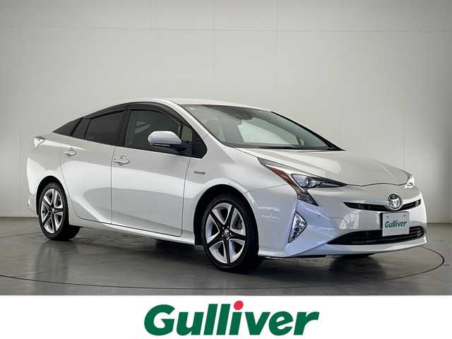 トヨタ プリウス A ツーリングセレクション 宮崎県 2017(平29)年 6.7万km ホワイトパールクリスタルシャイン Toyota Safety Sense/〇プリクラシュセーフティ/〇レーンディパーチャーアラート/〇ブラインドスポットモニター/〇クリアランスソナー/〇オートマチックハイビーム/〇クリアランスソナー/〇レーダークルーズコントロール/〇ヘッドアップディスプレイ/〇パーキングアシスト/純正9型ナビ/フルセグTV/CD/DVD/Bluetooth/バックカメラ/黒レザーシート/シートヒーター/LEDヘッドライト/ビルトインETC/純正17インチAW/保証書/取扱説明書