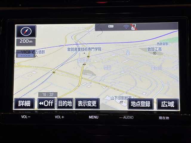 トヨタ ハリアー プレミアム 福井県 2018(平30)年 3.6万km ホワイトパールクリスタルシャイン 純正ナビ/フルセグTV/バックカメラ/ETC/レーダークルーズコントロール/MTモード付AT/ドライブレコーダー/パワーバックドア/パワーシート/レザーシート/ウッドコンビハンドル/ワンオーナー/オートライト/オートハイビーム/LEDヘッドライト/フォグランプ/純正AW/プッシュスタート/スマートキー/社外AW付スタッドレスタイヤ車載/レーンキープアシスト/衝突被害軽減システム/盗難防止装置/ステアリングスイッチ/ウィンカーミラー