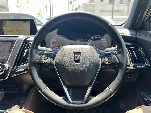 トヨタ クラウン ハイブリッド RS リミテッド 大阪府 2020(令2)年 9万km ブラック サンルーフ/黒革/パワーシート/エアシートヒーター/ステアリングヒーター/ACC/純正ナビ/TV/バックカメラ/純正18インチAW/ブラインドスポット/LEDヘッドライト/ETC/クリアランスソナー