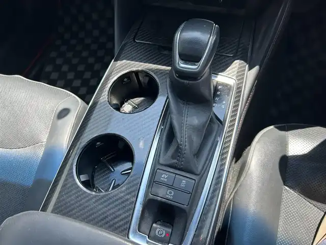 トヨタ クラウン ハイブリッド RS リミテッド 大阪府 2020(令2)年 9万km ブラック サンルーフ/黒革/パワーシート/エアシートヒーター/ステアリングヒーター/ACC/純正ナビ/TV/バックカメラ/純正18インチAW/ブラインドスポット/LEDヘッドライト/ETC/クリアランスソナー