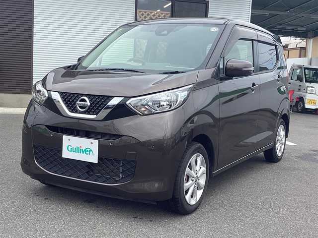 日産 デイズ X 佐賀県 2020(令2)年 6.7万km アッシュブラウンM 社外SDナビ/フルセグ/バックカメラ・全周囲カメラ/Bluetooth/ETC/スマートキー×2/プッシュスタート/ドラレコ/衝突被害軽減ブレーキ/レーンキープアシスト/コーナーセンサー