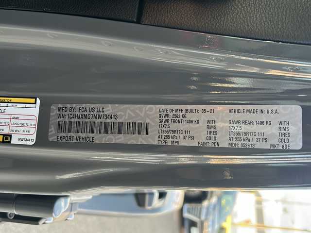 クライスラー・ジープ ジープ ラングラー アンリミテッド ルビコン 佐賀県 2021(令3)年 1.6万km グレー 3インチリフトアップ/社外２０インチAW/社外2本出しマフラー/純正8.4インチナビ/(フルセグTV Bluetooth USB AUX)/バック/サイドカメラ/衝突被害軽減システム/レーダークルーズコントロール/ブラインドスポット/ブラックレザーシート/シートヒーター/ステアリングヒーター/ETC2.0/LEDヘッドライト/フォグランプ/オートライト/ウィンカーミラー/プッシュスタート/スマートキー×２/フロアマット/横滑り防止装置/取説・保証書/純正マフラー、純正17インチAW5本、積み込み/色コード：PDN スティンググレークリアコート