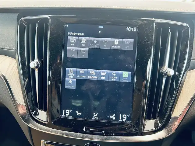 ボルボ Ｖ６０ T5 インスクリプション 大阪府 2019(令1)年 4.3万km シルバー HUD/ハーマンカードン/ベージュレザー/メモリ付きパワーシート/エアシートヒーター/純正ナビ/TV/360度カメラ/applecarplay/ACC/BLIS/純正18インチAW/LEDヘッドライト/電動リアゲート/自動駐車