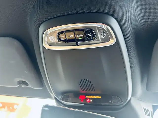 ボルボ Ｖ６０ T5 インスクリプション 大阪府 2019(令1)年 4.3万km シルバー HUD/ハーマンカードン/ベージュレザー/メモリ付きパワーシート/エアシートヒーター/純正ナビ/TV/360度カメラ/applecarplay/ACC/BLIS/純正18インチAW/LEDヘッドライト/電動リアゲート/自動駐車
