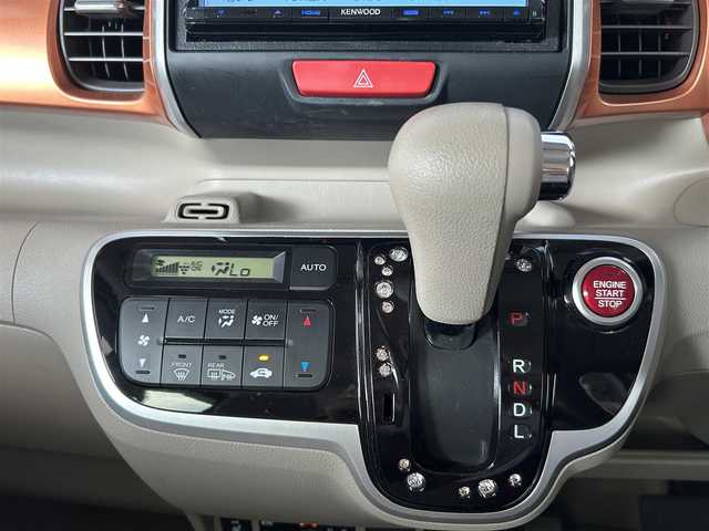 ホンダ Ｎ ＢＯＸ G SSパッケージ 埼玉県 2016(平28)年 4万km プレミアムアイボリーパール2トーン 社外メモリーナビ/バックカメラ/両側パワースライドドア/CTBA/ビルトインETC/ディスチャージライト