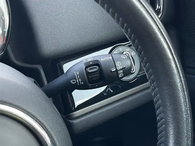 ＭＩＮＩ ミニ クロスオーバー クーパー D オール4 山梨県 2018(平30)年 7万km 白 純正HDDナビ/　（AM/FM/Bluetooth）/インテリジェントセーフティ/ペッパーパッケージ/ACC/バックカメラ/シートヒーター/リアコーナーセンサー/電動リアゲート/コンフォートアクセス/LEDヘッドライト/ETC/TERZOベースキャリア/純正18インチAW