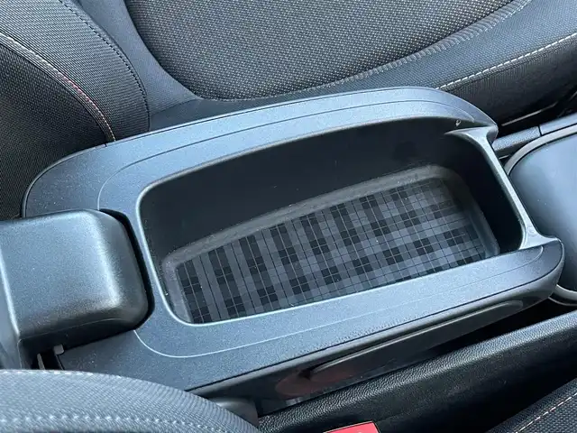 ＭＩＮＩ ミニ クロスオーバー クーパー D オール4 山梨県 2018(平30)年 7万km 白 純正HDDナビ/　（AM/FM/Bluetooth）/インテリジェントセーフティ/ペッパーパッケージ/ACC/バックカメラ/シートヒーター/リアコーナーセンサー/電動リアゲート/コンフォートアクセス/LEDヘッドライト/ETC/TERZOベースキャリア/純正18インチAW