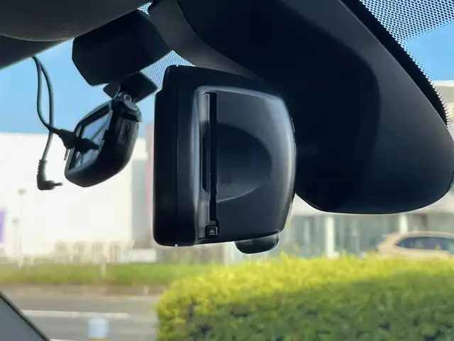 ＭＩＮＩ ミニ クロスオーバー クーパー D オール4 山梨県 2018(平30)年 7万km 白 純正HDDナビ/　（AM/FM/Bluetooth）/インテリジェントセーフティ/ペッパーパッケージ/ACC/バックカメラ/シートヒーター/リアコーナーセンサー/電動リアゲート/コンフォートアクセス/LEDヘッドライト/ETC/TERZOベースキャリア/純正18インチAW