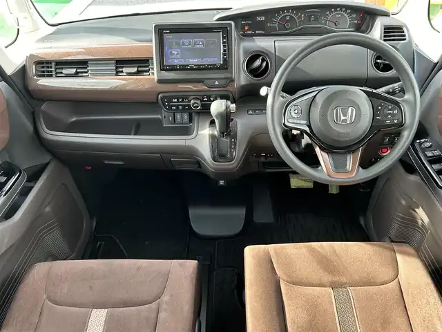 ホンダ Ｎ ＢＯＸ G･EX Hセンシング カッパーブラウンスタイル 奈良県 2019(令1)年 3.6万km プラチナホワイトパール 純正ナビ　/フルセグＴＶ/BT/CD/DVD/USB/SD/iPod/AUX　/バックカメラ　/両側パワースライドドア　/ビルトインＥＴＣ　/追従型クルーズコントロール　/ホンダセンシング　/ＬＥＤヘッドライト　/スマートキー　/ウォークスルー　/衝突被害軽減システム/AAC/横滑り防止装置/盗難防止装置/レーンキープアシスト