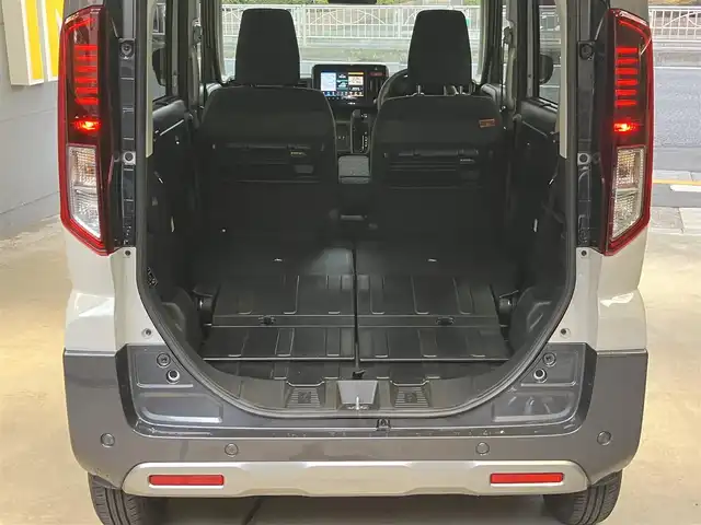 スズキ スペーシア ギア HYBRID XZターボ 東京都 2024(令6)年 0.6万km ベージュ ワンオーナー/セーフティサポート/・デュアルセンサーブレーキサポート2/・誤発進抑制機能（前後）/・低速時ブレーキサポート（前後）/・車線逸脱警告機能/・車線維持支援機能/・ふらつき警告機能/・発進お知らせ機能/・ハイビームアシスト/・アダクティブクルーズコントロール/・標識認識機能/9インチメモリーナビ/アランドビューモニター/ハンドルヒーター/シートヒーター/パドルシフト/Apple CarPlay /AndroidAuto/USBソケット/Bluetooth /フルセグテレビ/LEDヘッドライト・フォグランプ/保証書・取扱説明書