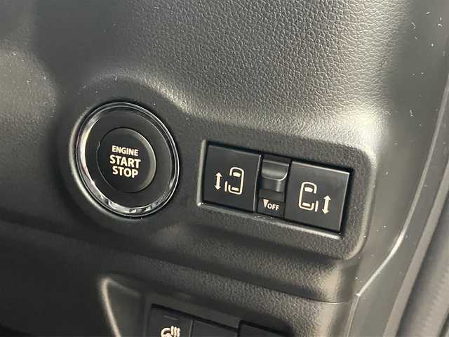 スズキ スペーシア ギア HYBRID XZターボ 東京都 2024(令6)年 0.6万km ベージュ ワンオーナー/セーフティサポート/・デュアルセンサーブレーキサポート2/・誤発進抑制機能（前後）/・低速時ブレーキサポート（前後）/・車線逸脱警告機能/・車線維持支援機能/・ふらつき警告機能/・発進お知らせ機能/・ハイビームアシスト/・アダクティブクルーズコントロール/・標識認識機能/9インチメモリーナビ/アランドビューモニター/ハンドルヒーター/シートヒーター/パドルシフト/Apple CarPlay /AndroidAuto/USBソケット/Bluetooth /フルセグテレビ/LEDヘッドライト・フォグランプ/保証書・取扱説明書