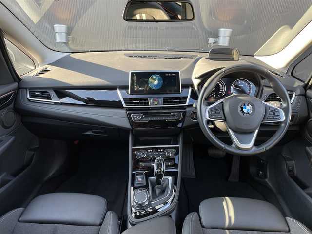 ＢＭＷ ２１８ｉ グランツアラー スポーツ 長野県 2018(平30)年 3万km サファイアブラックP ドライビングアシストプラス/ＡＣＣ（アクティブクルーズコントロール）/ＨＵＤ（ヘッドアップディスプレイ）/コンフォートＰＫＧ/ハーフレザー/シートヒーター/純正ナビ/バックカメラ　/ＬＥＤヘッドライト/パワーバックドア/ＰＤＣ（パークディスタンスコントロール）/スマートキー/インテリジェントセーフティ