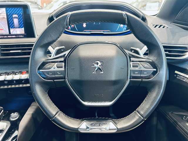 プジョー ５００８ GT ブルーHDi 大阪府 2018(平30)年 5.7万km パール レザーパッケージ/黒革/Ｄメモリ付きパワーシート/シートヒーター/サンルーフ/純正ディスプレイオーディオ/applecarplay/バック・サイドカメラ/純正18インチAW/LEDヘッドライト/電動リアゲート/ブラインドスポット/ACC/ワイヤレス充電/パフュームディフューザー