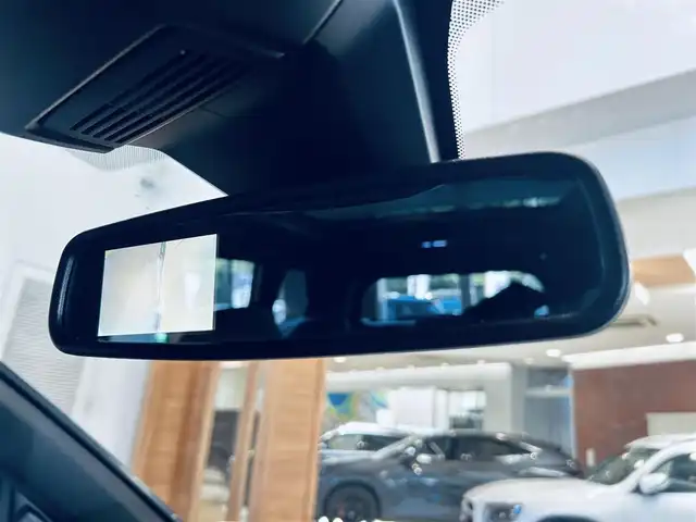 プジョー ５００８ GT ブルーHDi 大阪府 2018(平30)年 5.7万km パール レザーパッケージ/黒革/Ｄメモリ付きパワーシート/シートヒーター/サンルーフ/純正ディスプレイオーディオ/applecarplay/バック・サイドカメラ/純正18インチAW/LEDヘッドライト/電動リアゲート/ブラインドスポット/ACC/ワイヤレス充電/パフュームディフューザー