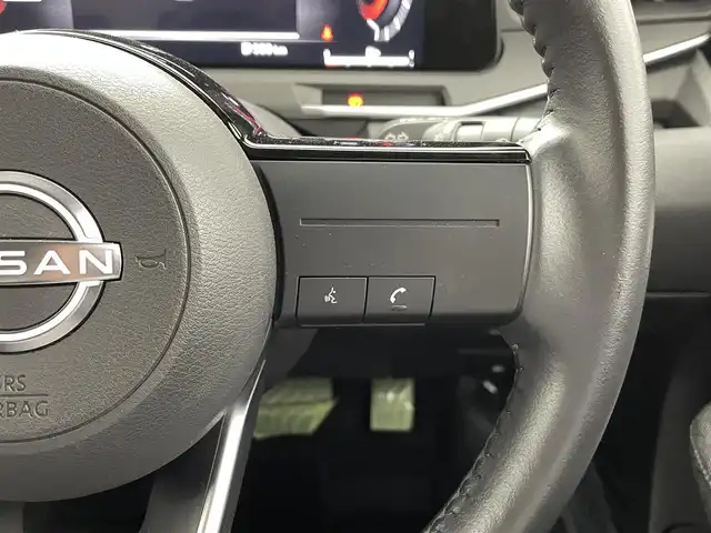 日産 オーラ G 熊本県 2023(令5)年 1.4万km 黒 社外前方ドライブレコーダー　/社外ナビAVN-LBS01　/バックカメラ　/ＥＴＣ　/前後クリアランスソナー　/エマージェンシーブレーキ　/標識認識機能　/レーンキープアシスト/レーンデェパーチャアラート/ブラインドスポットモニター　/ふらつき警報機能/インテリジェントルームミラー/社外フロアマット/純正１７インチAW/オートライト/オートマチックハイビーム/LEDヘッドライト/フォグライト/スマートキー/プッシュスタート/保証書/取扱説明書