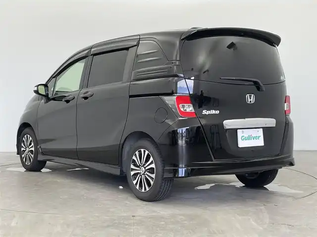 ホンダ フリード スパイク G エアロ 富山県 2014(平26)年 7.1万km プレミアムスパークルブラックパール 純正ナビ（CD DVD bluetooth）/フルセグTV/バックカメラ/ビルトインETC/15インチAW付きスタッドレスタイヤセット積込み/フロントガラス熱線/スマートキー/両側パワースライドドア/オートライト/純正マット、社外バイザー/保証書、取説/スペアキー