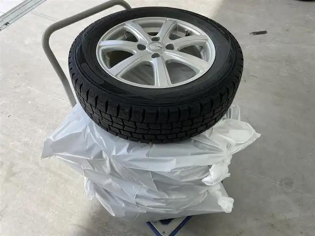 ホンダ フリード スパイク G エアロ 富山県 2014(平26)年 7.1万km プレミアムスパークルブラックパール 純正ナビ（CD DVD bluetooth）/フルセグTV/バックカメラ/ビルトインETC/15インチAW付きスタッドレスタイヤセット積込み/フロントガラス熱線/スマートキー/両側パワースライドドア/オートライト/純正マット、社外バイザー/保証書、取説/スペアキー