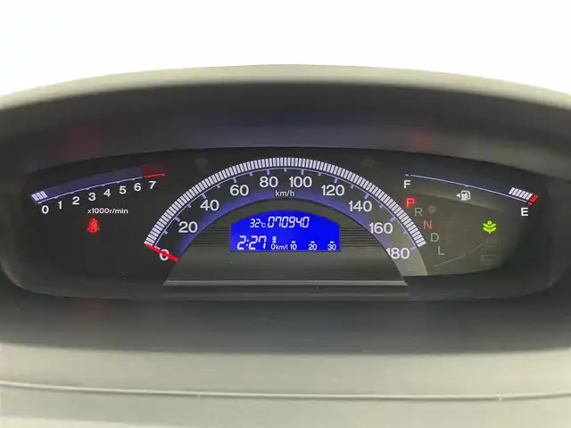 ホンダ フリード スパイク G エアロ 富山県 2014(平26)年 7.1万km プレミアムスパークルブラックパール 純正ナビ（CD DVD bluetooth）/フルセグTV/バックカメラ/ビルトインETC/15インチAW付きスタッドレスタイヤセット積込み/フロントガラス熱線/スマートキー/両側パワースライドドア/オートライト/純正マット、社外バイザー/保証書、取説/スペアキー