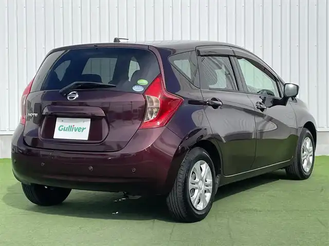 日産 ノート X 香川県 2016(平28)年 3.2万km フランボワーズレッド 登録時走行距離：31424km/エマージェンシーブレーキ/車線逸脱警報/純正SDナビゲーション/→フルセグTV/→CD/DVD再生/アラウンドビューモニター/ETC/ドライブレコーダー/ステアリングリモコン/オートエアコン/ヘッドライトレベライザー/スマートキー/プッシュスタート/横滑り防止装置/純正フロアマット