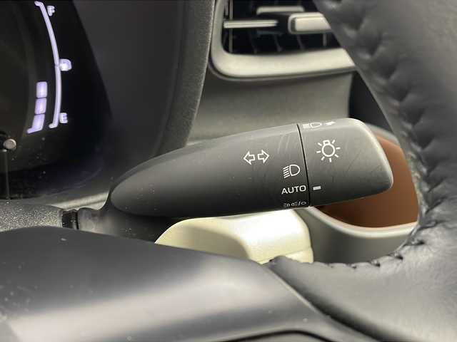 トヨタ シエンタ Z 栃木県 2024(令6)年 1万km ベージュ ワンオーナー/純正10.5インチナビ/フリップダウンモニター/フルセグTV/Bluetooth/バックカメラ/トヨタセーフティーセンス/衝突回避支援ブレーキ/レーンキープアシスト/レーダークルーズコントロール/レーンディパーチャーアラート/アダプティブハイビームシステム/クリアランスソナー/発進遅れ告知機能/両側パワースライドドア/LEDヘッドライト/純正AW/保証書