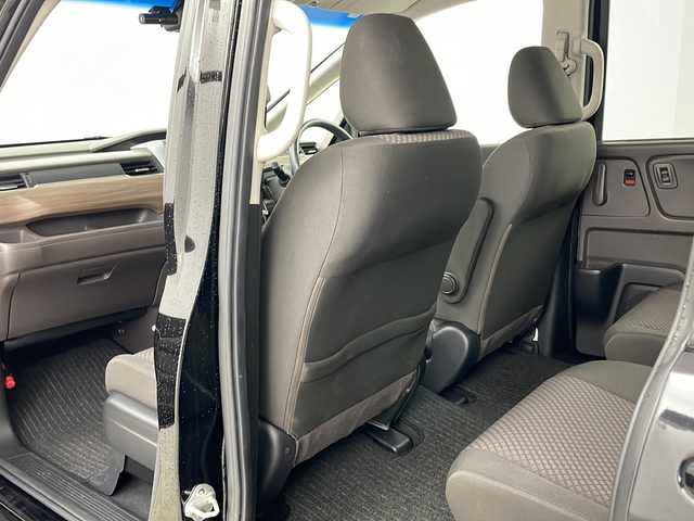 ホンダ フリード ハイブリット G ホンダセンシング 道央・札幌 2021(令3)年 5万km クリスタルブラックパール ・社外メモリナビ/　CD/BT/ワンセグTV/・バックカメラ/・両側パワースライドドア/・HONDA SENSING/　衝突軽減ブレーキ/　誤発進抑制(前後)/　事故低減ステアリング/　路外逸脱抑制/　アダプティブクルーズコントロール/　車線維持支援/　標識認識/　オートハイビーム/・前席シートヒーター/・オートリトラミラー/・ワイパーデアイサー /・オートライト/・LEDヘッドライト/・後席シェード/・純正フロアマット/・ビルトインETC