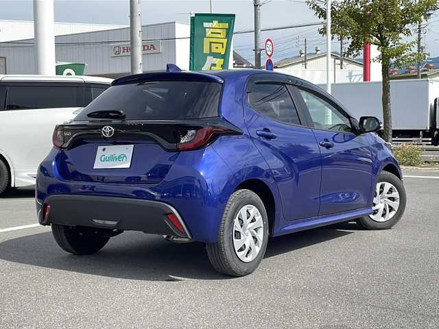 トヨタ ヤリス X 長野県 2023(令5)年 0.6万km ダークブルーマイカM 純正メーカーナビ/AM/FM/Bluetooth/フルセグTV/トヨタセーフティセンス/衝突被害軽減ブレーキ/横滑り防止装置/RSA/バックカメラ/ETC/オートライト/ステアリングスイッチ/ハロゲンヘッドライト/オートマチックハイビーム/電動格納ミラー/ウィンカーミラー/純正フロアマット/ドアバイザー