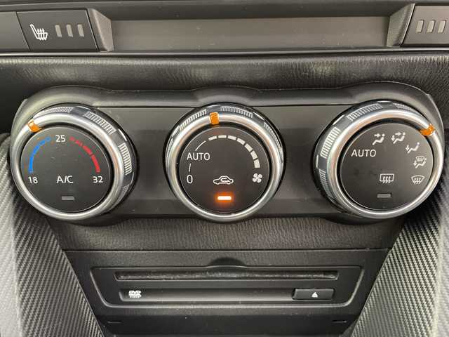 マツダ デミオ XD ツーリング 岐阜県 2017(平29)年 6.5万km ソウルレッドプレミアムメタリック 純正ナビ/ (AM/FM/CD/DVD/フルセグTV/Bluetooth)/バックカメラ/衝突軽減ブレーキ/レーンキープアシスト/クルーズコントロール/HIDヘッドライト/シートヒーター/ETC/ドライブレコーダー/純正アルミホイール/純正フロアマット/純正ドアバイザー/パドルシフト