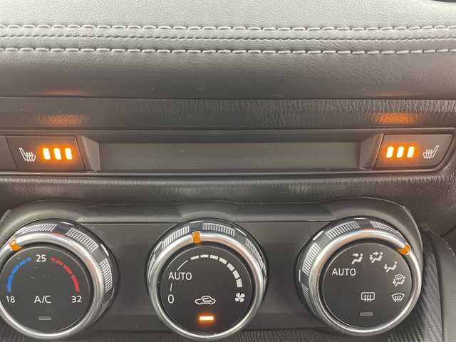 マツダ デミオ XD ツーリング 岐阜県 2017(平29)年 6.5万km ソウルレッドプレミアムメタリック 純正ナビ/ (AM/FM/CD/DVD/フルセグTV/Bluetooth)/バックカメラ/衝突軽減ブレーキ/レーンキープアシスト/クルーズコントロール/HIDヘッドライト/シートヒーター/ETC/ドライブレコーダー/純正アルミホイール/純正フロアマット/純正ドアバイザー/パドルシフト