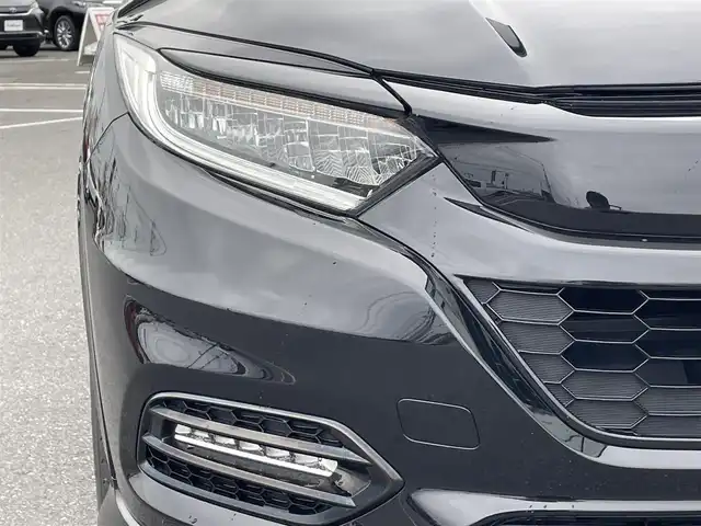 ホンダ ヴェゼル RS ホンダセンシング 茨城県 2019(令1)年 5.4万km クリスタルブラックパール 純正SDナビ(Bluetooth/CD/バックカメラ/フルセグTV)/アダプティブクルーズコントロール/ホンダセンシング/横滑り防止装置/衝突被害軽減システム/レーンキープアシスト/LEDオートライト/サイドエアバッグ/カーテンエアバッグ/ETC2.0/アイドリングストップ/スマートキー/ドライブレコーダー/冷房AAC/USB入力端子/純正フロアマット/18インチ純正アルミホイール