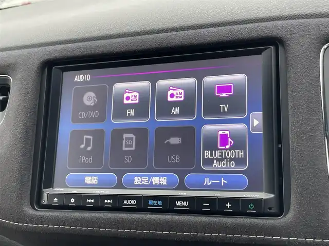 ホンダ ヴェゼル RS ホンダセンシング 茨城県 2019(令1)年 5.4万km クリスタルブラックパール 純正SDナビ(Bluetooth/CD/バックカメラ/フルセグTV)/アダプティブクルーズコントロール/ホンダセンシング/横滑り防止装置/衝突被害軽減システム/レーンキープアシスト/LEDオートライト/サイドエアバッグ/カーテンエアバッグ/ETC2.0/アイドリングストップ/スマートキー/ドライブレコーダー/冷房AAC/USB入力端子/純正フロアマット/18インチ純正アルミホイール
