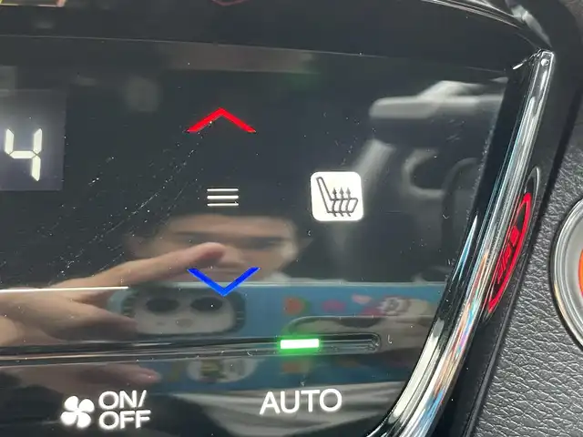 ホンダ ヴェゼル RS ホンダセンシング 茨城県 2019(令1)年 5.4万km クリスタルブラックパール 純正SDナビ(Bluetooth/CD/バックカメラ/フルセグTV)/アダプティブクルーズコントロール/ホンダセンシング/横滑り防止装置/衝突被害軽減システム/レーンキープアシスト/LEDオートライト/サイドエアバッグ/カーテンエアバッグ/ETC2.0/アイドリングストップ/スマートキー/ドライブレコーダー/冷房AAC/USB入力端子/純正フロアマット/18インチ純正アルミホイール