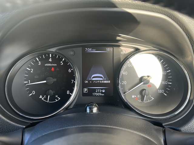 日産 エクストレイル 20Xi 静岡県 2022(令4)年 1.7万km ダイヤモンドブラック 純正ナビ/・FM/AM/・CD/DVD/Blu-ray/・SD/・フルセグTV/主要装備/・ＥＴＣ/・全席シートヒーター/・運転席＋助手席パワーシート/・アラウンドビューモニター/・パワーバックドア/・横滑り防止装置/・アイドリングストップ/・デジタルインナーミラー/・ＭＴモード付ＡＴ/・18インチ純正アルミ/・アイドリングストップ/・左右独立温度調整オートエアコン/・プロパイロット/・エマージェンシーブレーキ/・クリアランスソナー