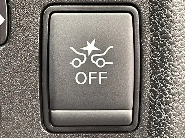 日産 ノート e－パワー X Vセレクション 愛知県 2020(令2)年 5.6万km ブリリアントシルバー アラウンドビューモニター/衝突軽減ブレーキ/車線逸脱警報/デジタルインナーミラー/前後ドライブレコーダー/ＥＴＣ/オートエアコン/プッシュスタート/アクセサリーソケット/ＩＳＯＦＩＸ/電動格納ミラー/純正フロアマット/純正１５インチアルミホイール