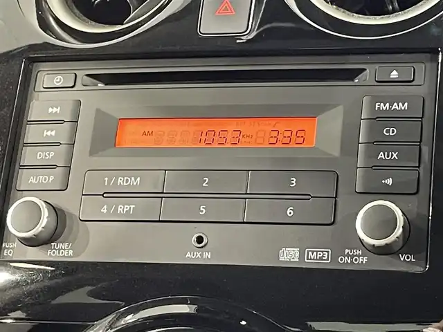 日産 ノート e－パワー X Vセレクション 愛知県 2020(令2)年 5.6万km ブリリアントシルバー アラウンドビューモニター/衝突軽減ブレーキ/車線逸脱警報/デジタルインナーミラー/前後ドライブレコーダー/ＥＴＣ/オートエアコン/プッシュスタート/アクセサリーソケット/ＩＳＯＦＩＸ/電動格納ミラー/純正フロアマット/純正１５インチアルミホイール